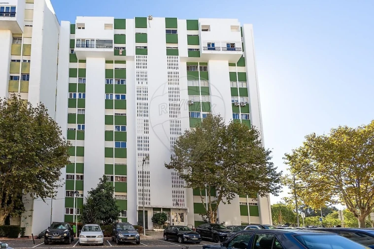 Apartamento T3 para Venda em Santo António dos Cavaleiros e Frielas Foto 27