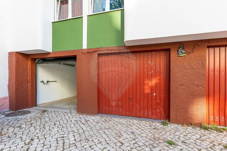 Apartamento T3 para Venda em Santo António dos Cavaleiros e Frielas Foto 24