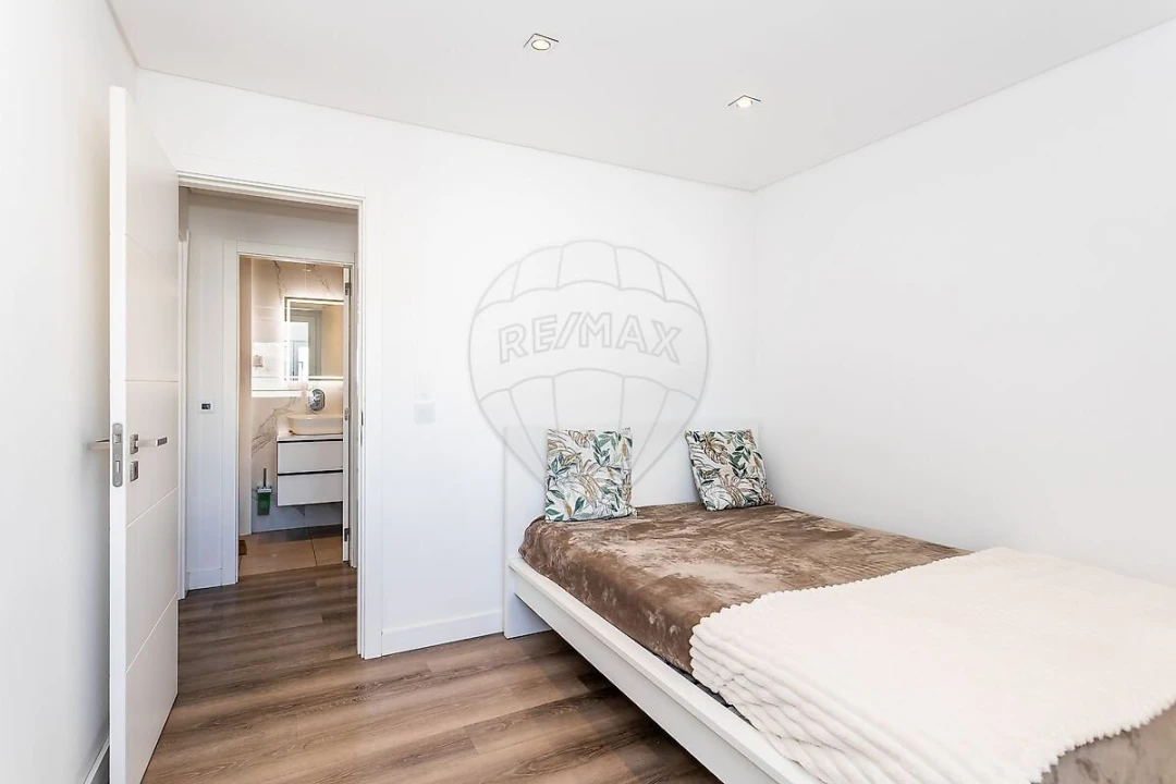 Apartamento T3 para Venda em Santo António dos Cavaleiros e Frielas Foto 19