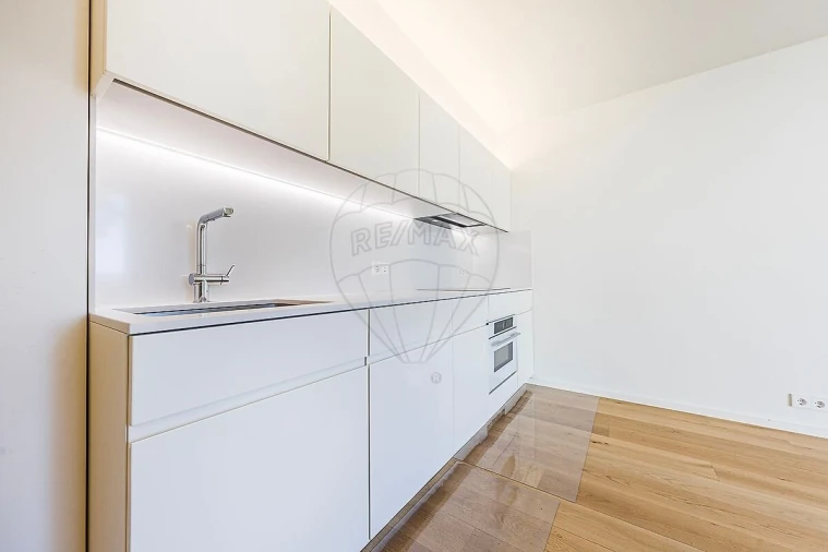 Apartamento T1 para Venda em Areeiro Foto 22