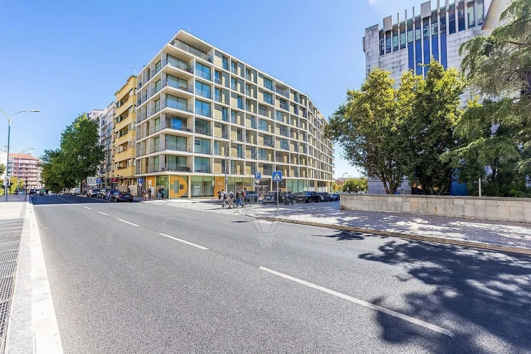 Apartamento T1 para Venda em Areeiro Foto 5