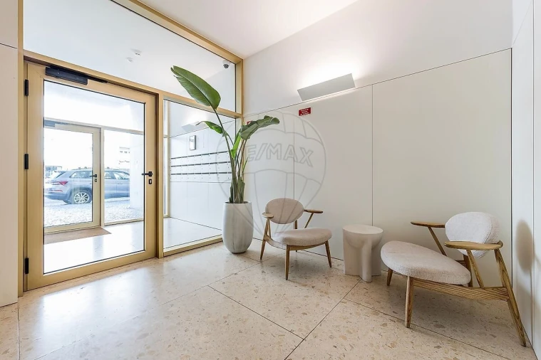 Apartamento T1 para Venda em Areeiro Foto 8