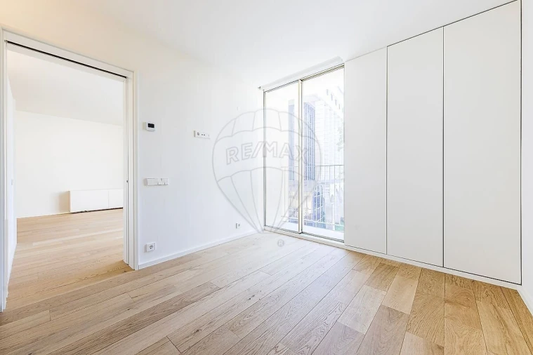 Apartamento T1 para Venda em Areeiro Foto 30