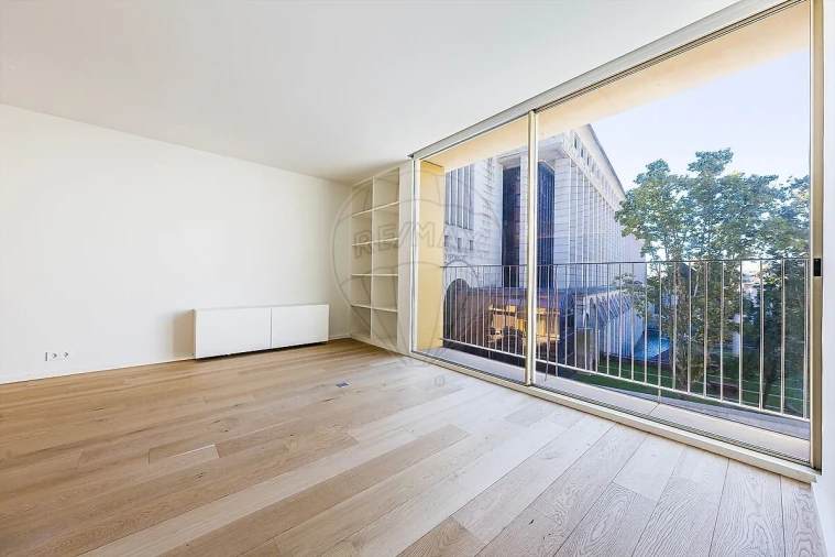 Apartamento T1 para Venda em Areeiro Foto 24