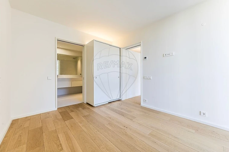 Apartamento T1 para Venda em Areeiro Foto 33