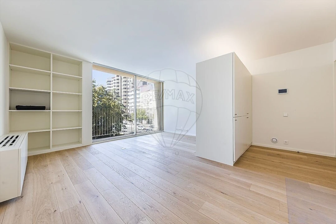 Apartamento T1 para Venda em Areeiro Foto 28