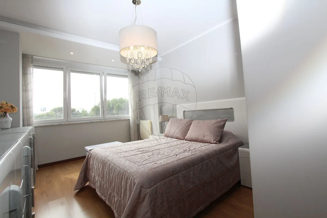 Apartamento T2 para Venda em Sacavém e Prior Velho Foto 12