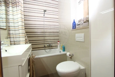 Apartamento T2 para Venda em Sacavém e Prior Velho