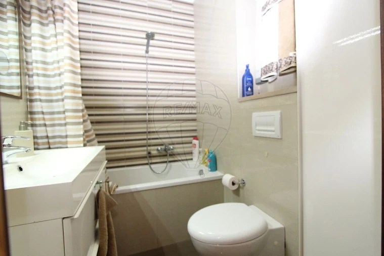 Apartamento T2 para Venda em Sacavém e Prior Velho Foto 17