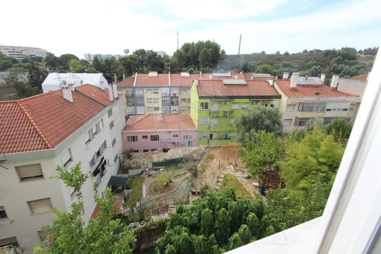 Apartamento T2 para Venda em Sacavém e Prior Velho Foto 23