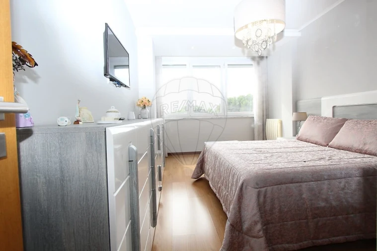 Apartamento T2 para Venda em Sacavém e Prior Velho Foto 14