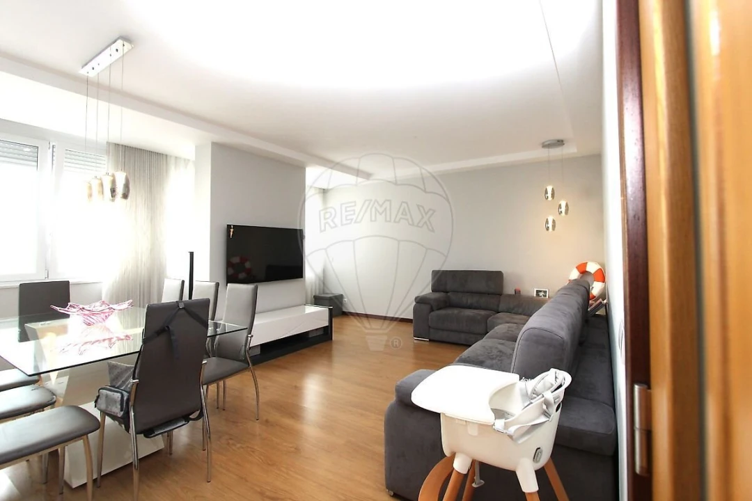 Apartamento T2 para Venda em Sacavém e Prior Velho Foto 6