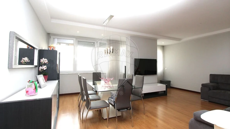 Apartamento T2 para Venda em Sacavém e Prior Velho