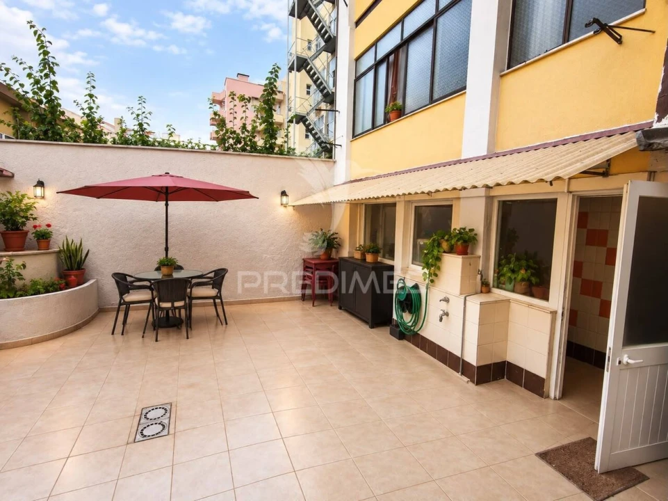 Apartamento T5 para Venda em Arroios Foto 1