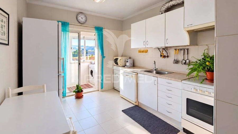 Apartamento T3 para Venda em Oeiras e São Julião da Barra, Paço de Arcos e Caxias