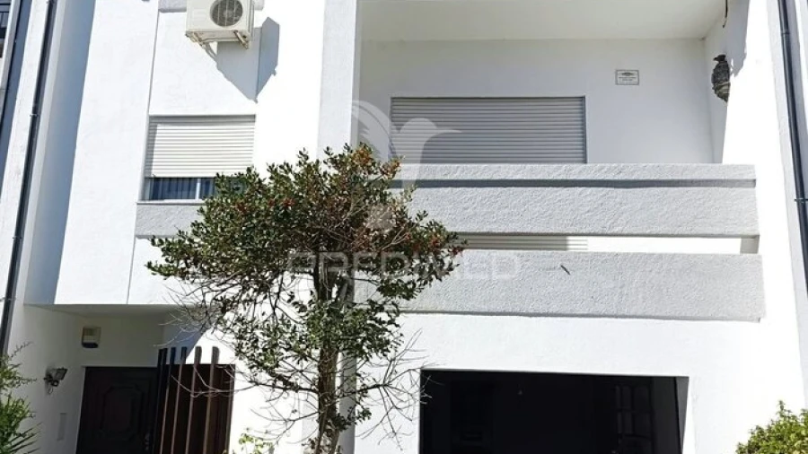 Moradia T7 para Venda em Nossa Senhora da Conceição, São Pedro e São Dinis