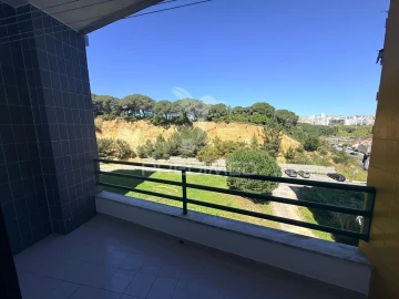 Apartamento T3 para Venda em Laranjeiro e Feijó