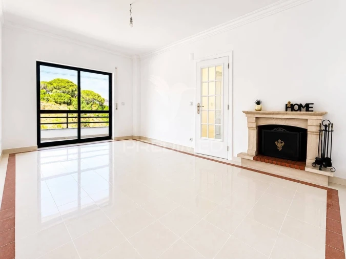 Apartamento T3 para Venda em Laranjeiro e Feijó Foto 2