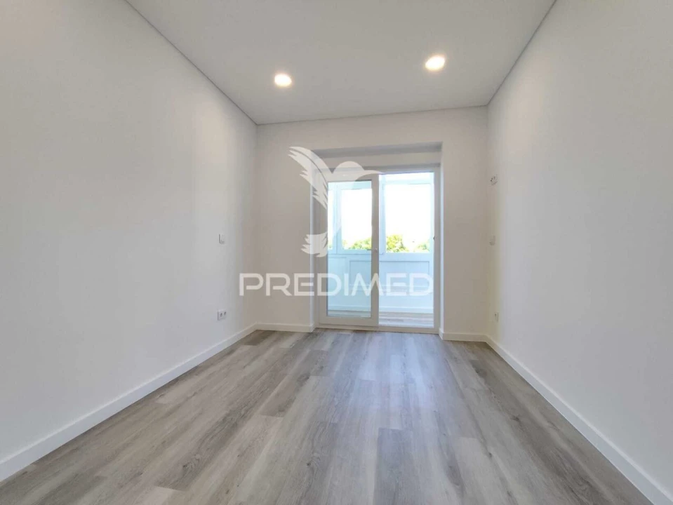 Apartamento T3 para Venda em Seixal, Arrentela e Aldeia de Paio Pires Foto 11