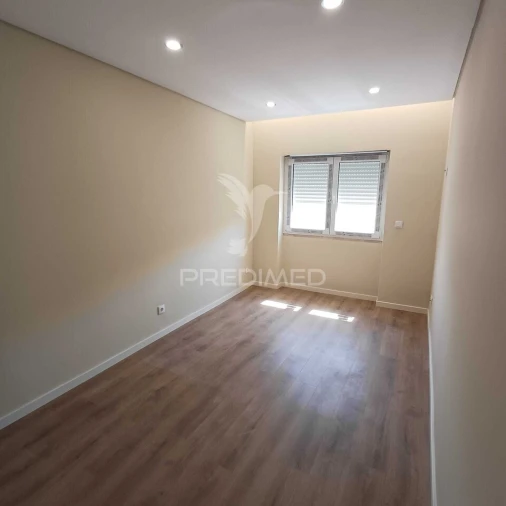 Apartamento T2 para Venda em Queluz e Belas Foto 25