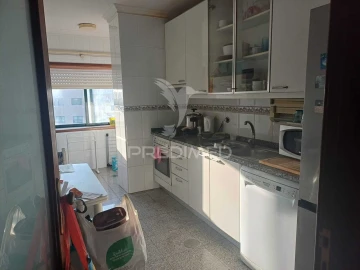 Apartamento T2 para Venda em Gulpilhares e Valadares