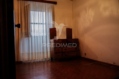 Moradia T4 para Venda em Urzelina (São Mateus)