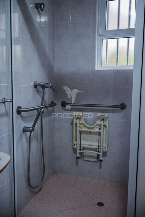 Moradia T4 para Venda em Urzelina (São Mateus)