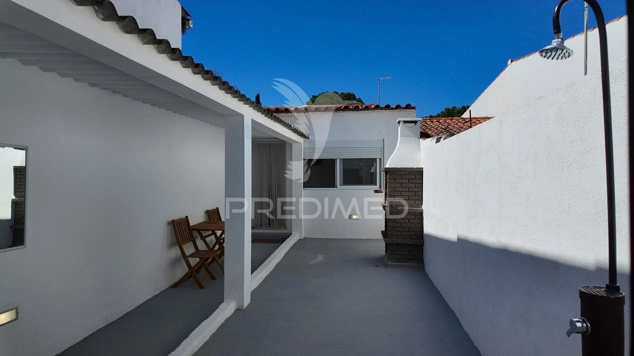 Moradia T2 para Venda em Entradas Foto 24