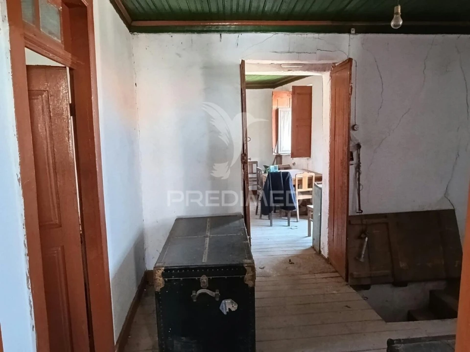 Moradia T4 para Venda em Andrães Foto 18