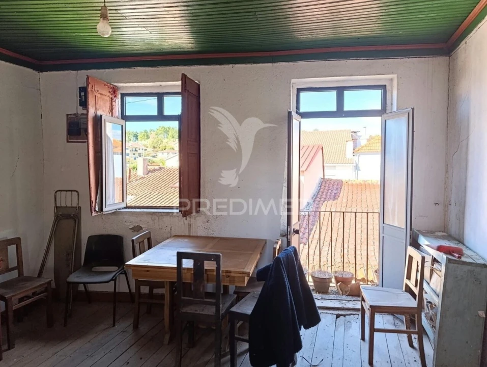 Moradia T4 para Venda em Andrães Foto 11