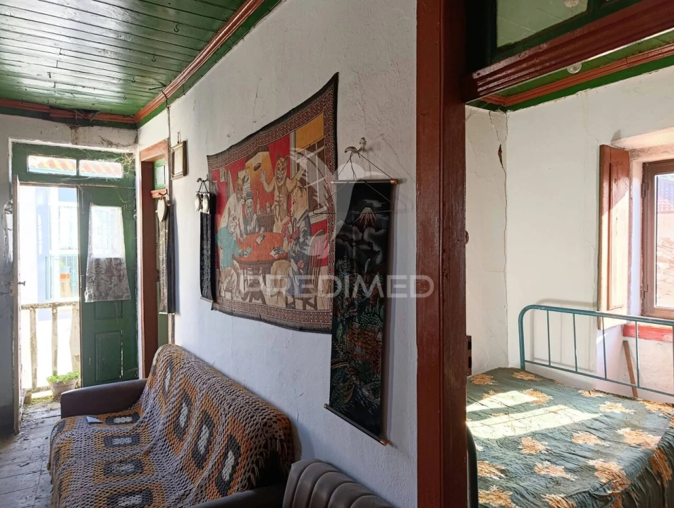 Moradia T4 para Venda em Andrães Foto 30