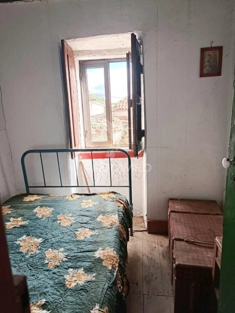 Moradia T4 para Venda em Andrães