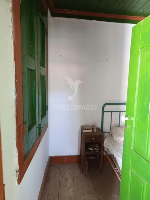 Moradia T4 para Venda em Andrães