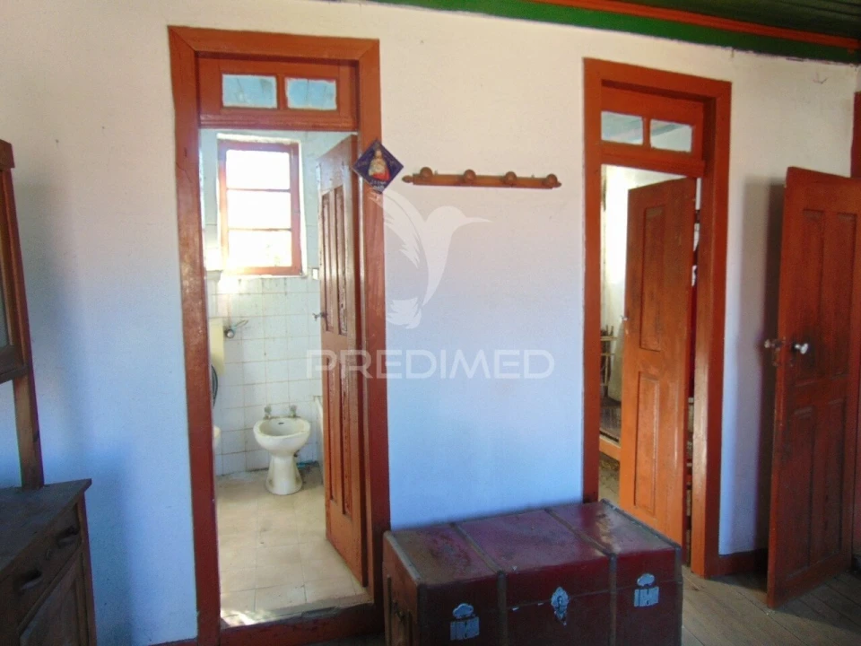 Moradia T4 para Venda em Andrães Foto 25