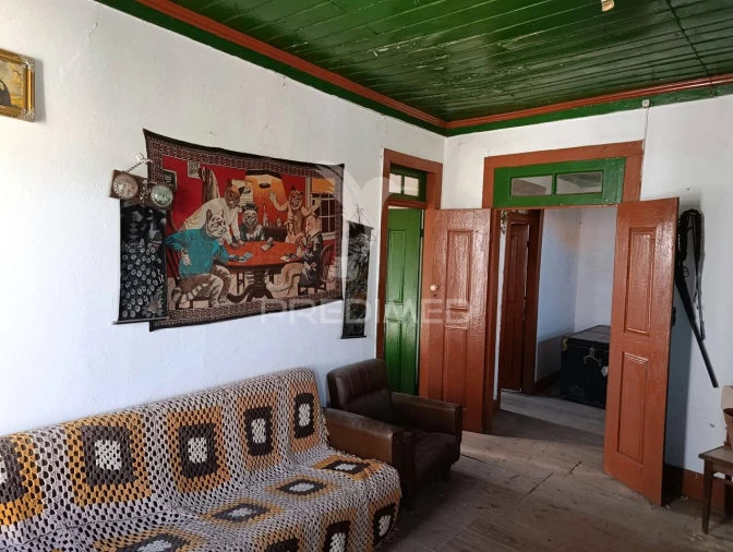 Moradia T4 para Venda em Andrães Foto 31
