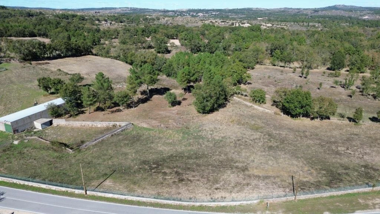 Terreno para Venda em Casal de Cinza Foto 1
