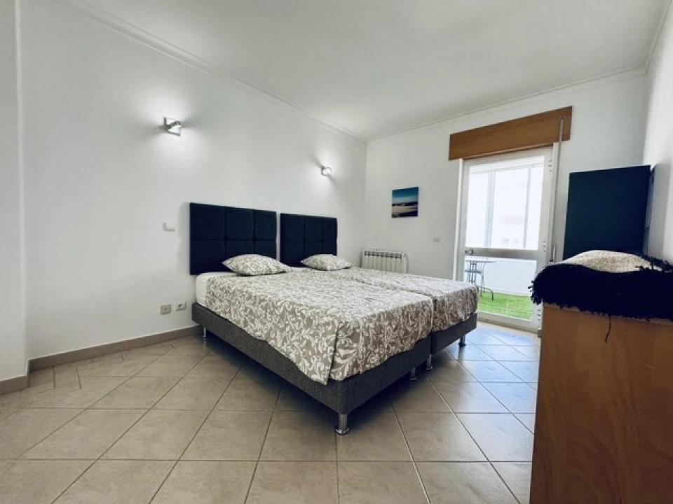 Apartamento T4 para Venda em Quarteira Foto 15
