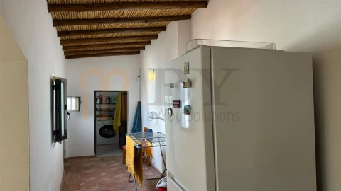 Moradia T2 para Venda em São João dos Caldeireiros