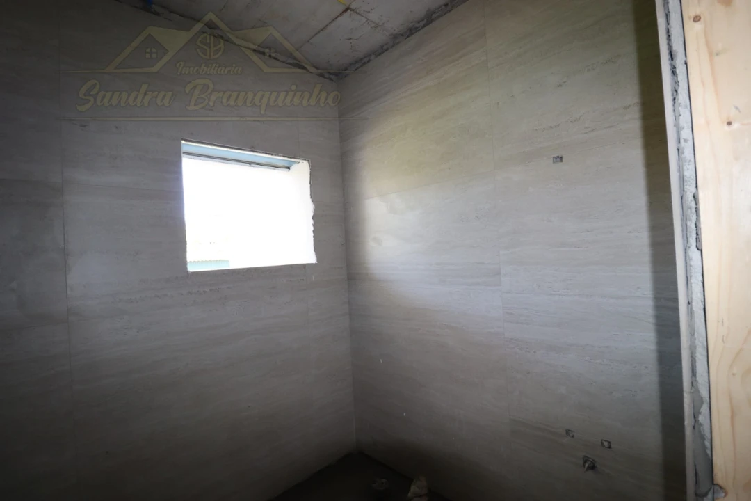 Moradia T3 para Venda em Maxial e Monte Redondo Foto 30