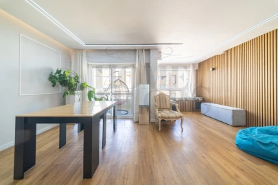Apartamento T3 para Venda em Falagueira-Venda Nova