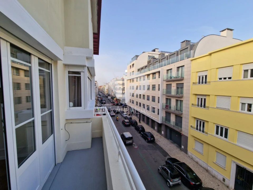 Apartamento T2 para Arrendamento em Campo de Ourique Foto 1