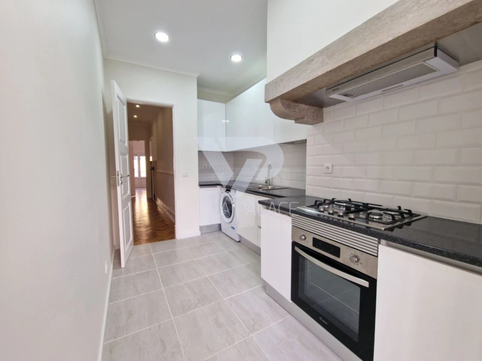 Apartamento T2 para Arrendamento em Campo de Ourique Foto 16