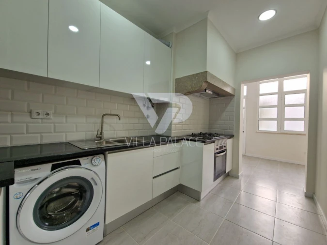 Apartamento T2 para Arrendamento em Campo de Ourique Foto 15