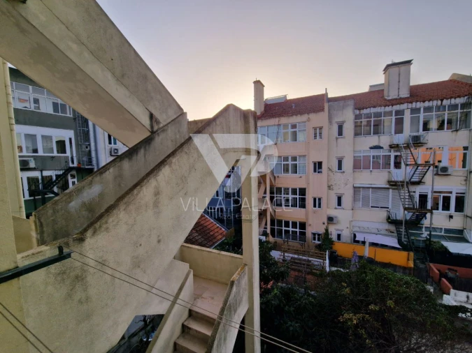 Apartamento T2 para Arrendamento em Campo de Ourique Foto 20