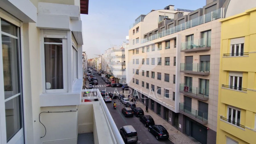 Apartamento T2 para Arrendamento em Campo de Ourique