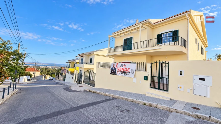 Moradia T3 para Venda em Alverca do Ribatejo e Sobralinho Foto 26