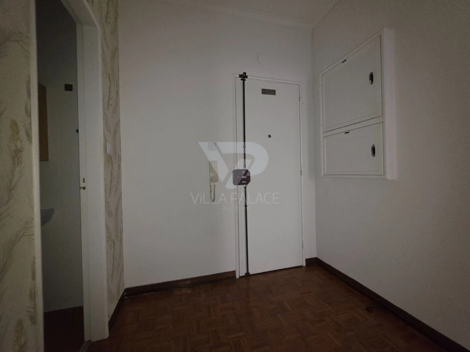 Apartamento T1 para Arrendamento em Campo de Ourique Foto 11