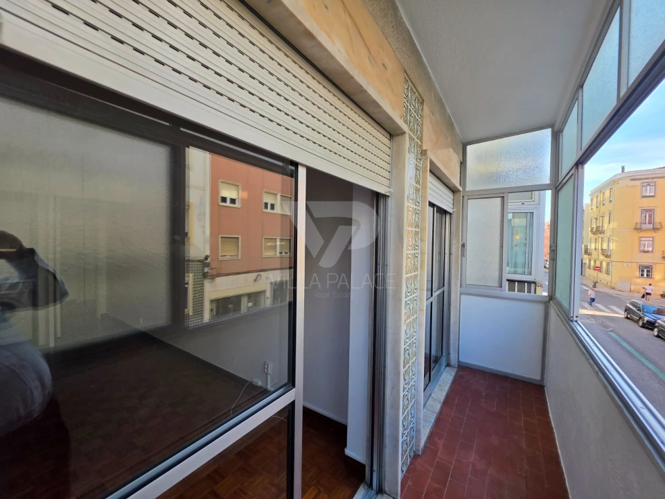 Apartamento T1 para Arrendamento em Campo de Ourique Foto 7