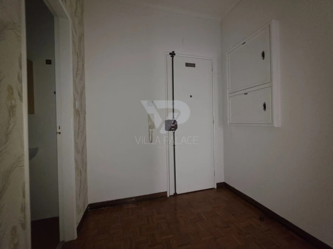 Apartamento T1 para Arrendamento em Campo de Ourique Foto 11