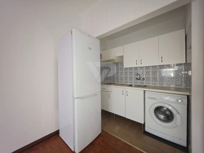 Apartamento T1 para Arrendamento em Campo de Ourique Foto 5